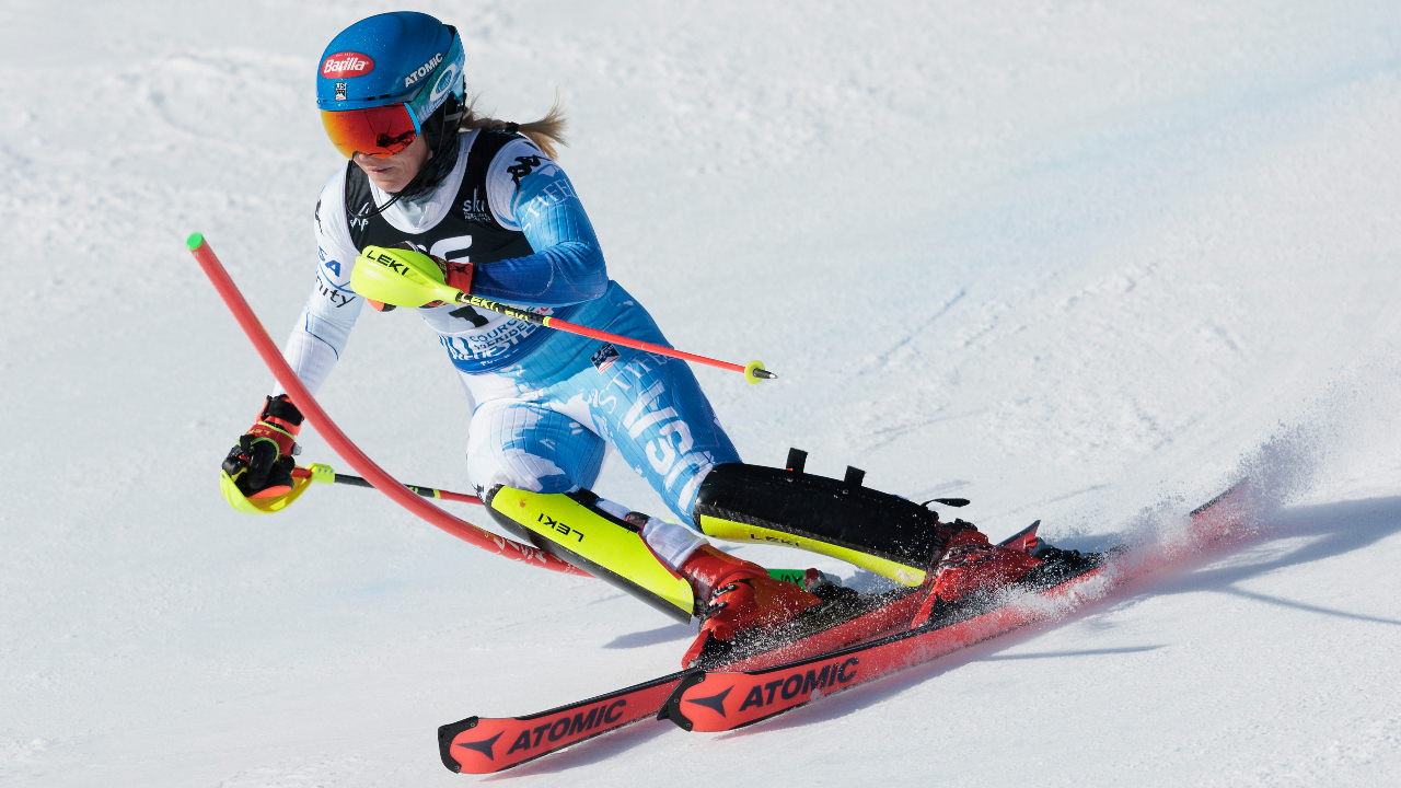 Mikaela Shiffrin befindet sich bereits wieder auf der Ski-Piste und  trainiert für die neue Ski-Saison.