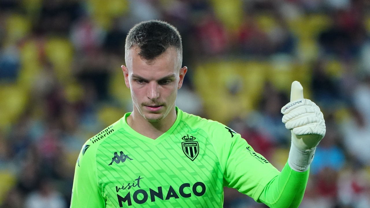 Philipp Köhn Người Gác Đền Vững Vàng Trong Khung Thành - Hành Trình Của Một Thủ Môn Tài Năng